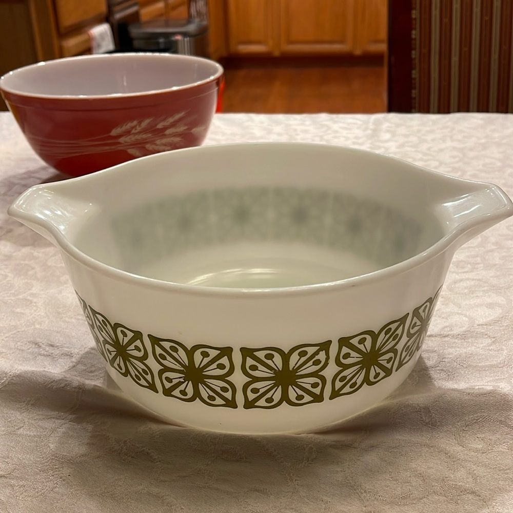 Vintage Pyrex  475-b 2.5 QT casserole dish ovenware USA